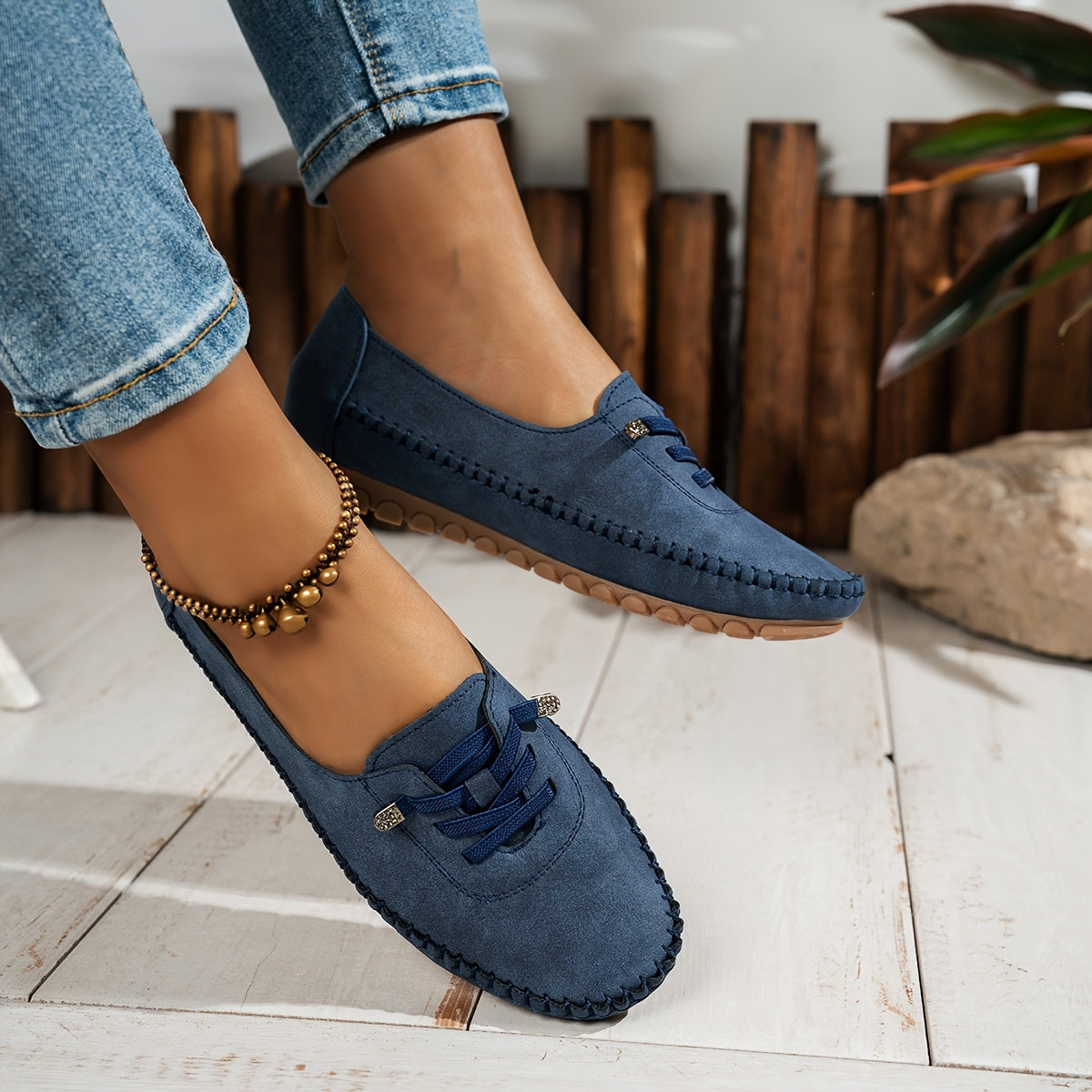 Mocassino Confort con Lacci Decorativi in Similpelle per Donna
