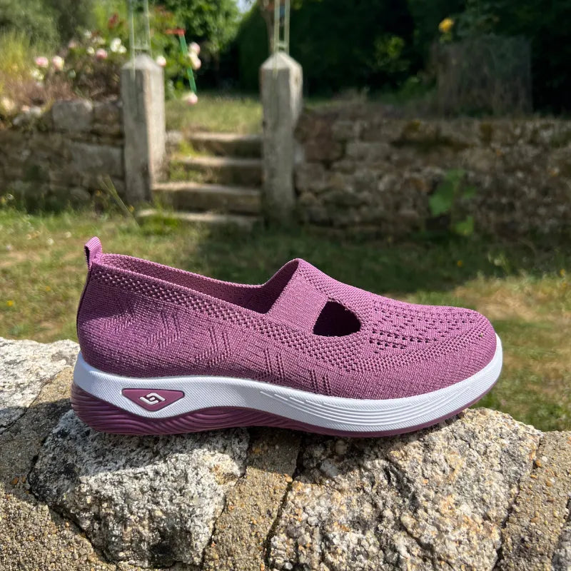 Sneaker comoda e leggera senza lacci in maglia per donna
