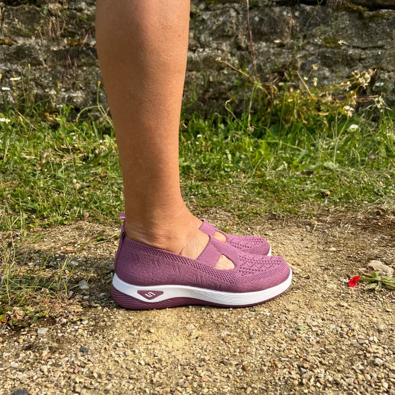Sneaker comoda e leggera senza lacci in maglia per donna
