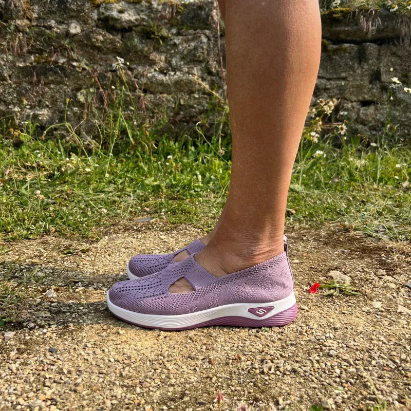 Sneaker comoda e leggera senza lacci in maglia per donna
