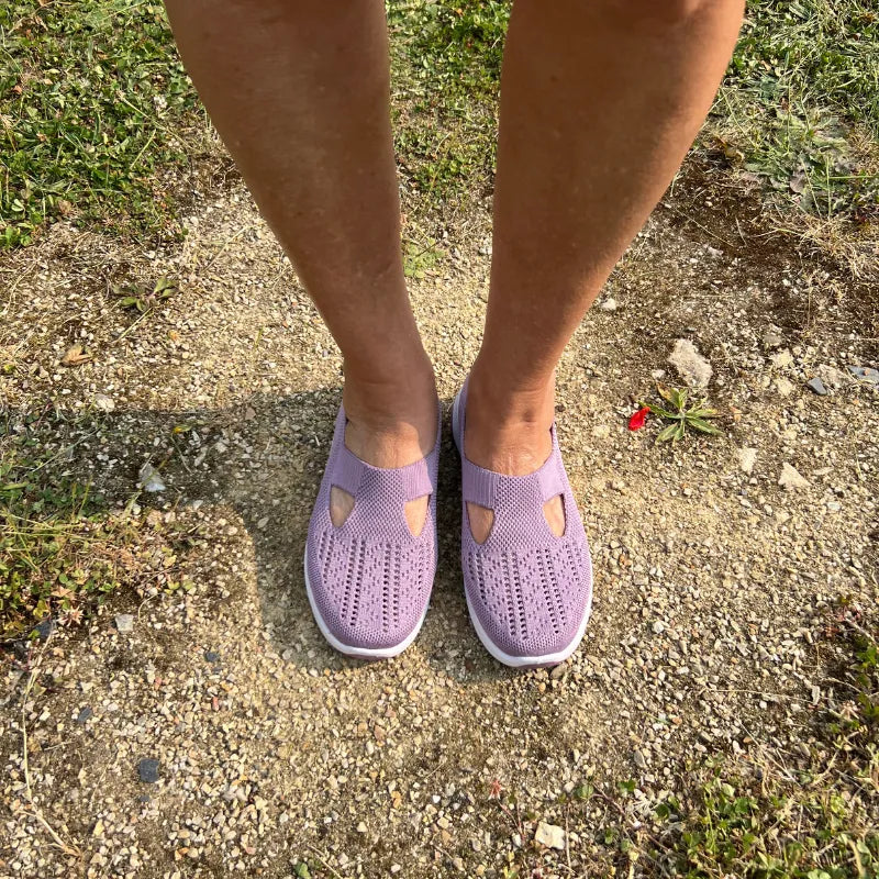 Sneaker comoda e leggera senza lacci in maglia per donna