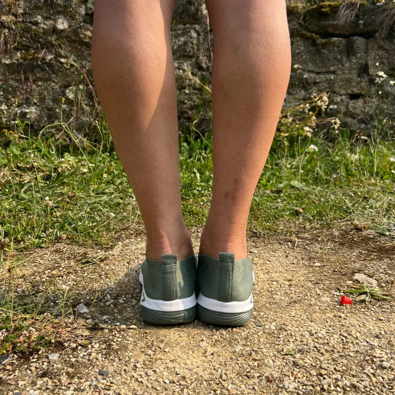 Sneaker comoda e leggera senza lacci in maglia per donna