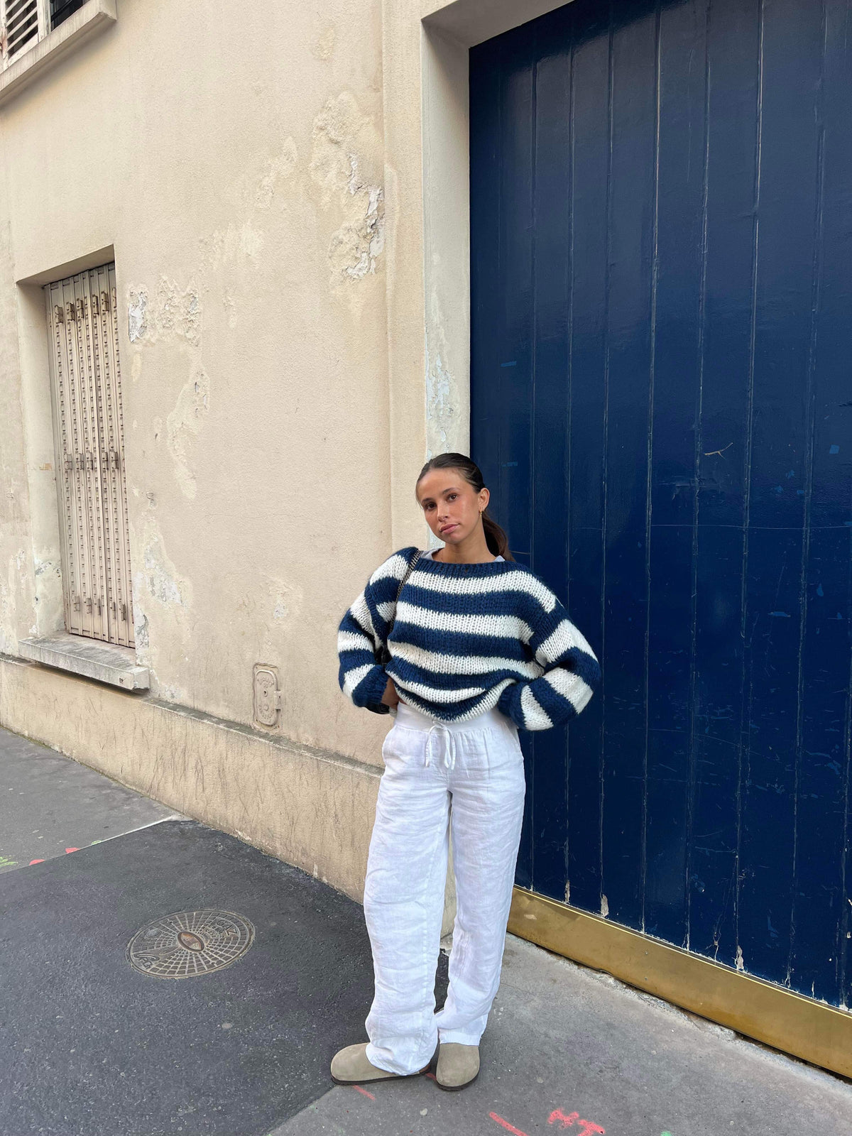 Maglione a maniche lunghe e collo tondo in maglia grossa a righe per donna