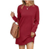 Vestito maglione corto e ampio con maniche lunghe e collo tondo da donna  
