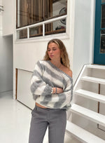 Maglione a maniche lunghe e collo tondo in maglia grossa a righe per donna