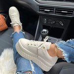 Sneaker con zeppa e suola spessa in similpelle per donna