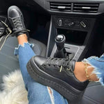 Sneaker con zeppa e suola spessa in similpelle per donna