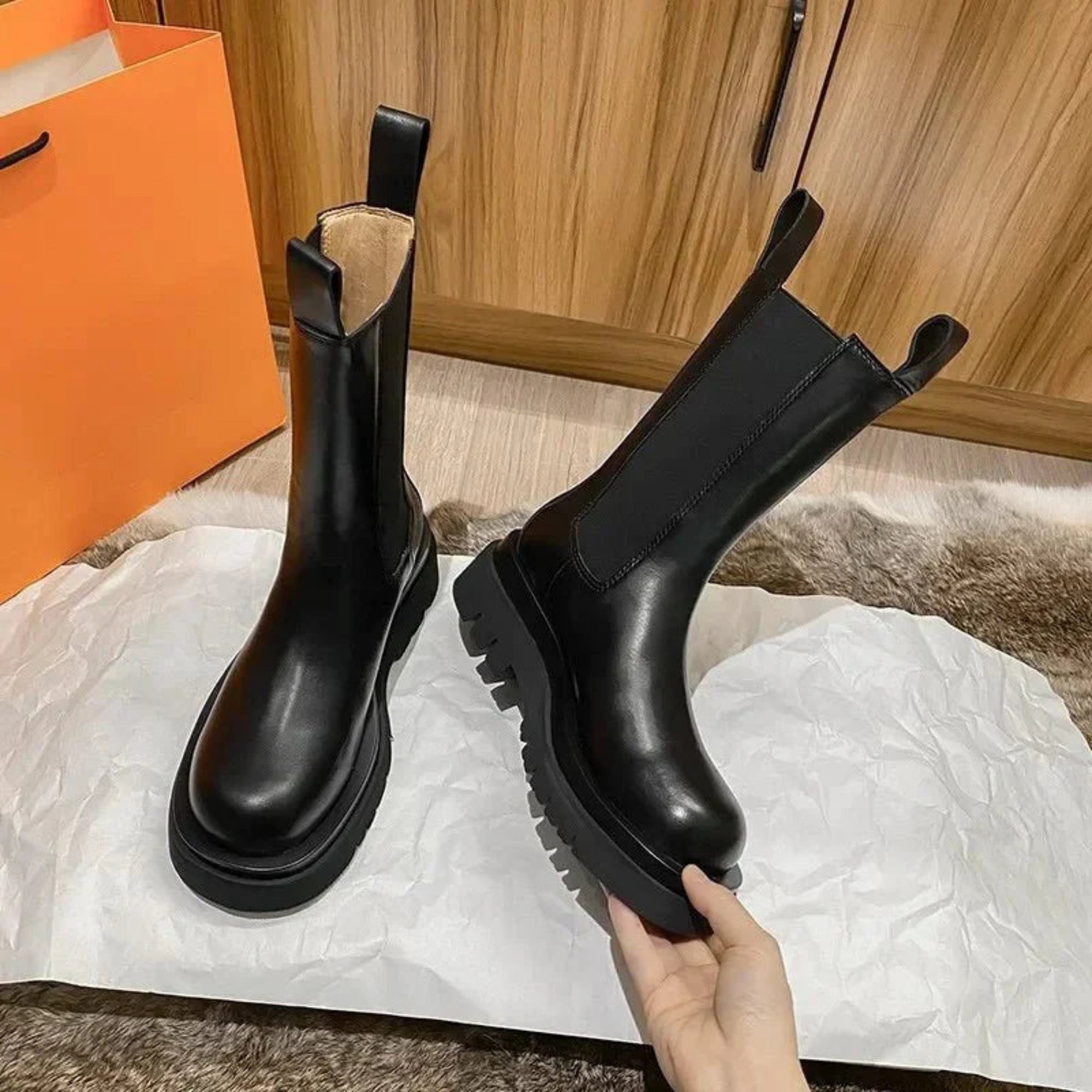 Stivaletti Chelsea con suola piatta in similpelle per donna