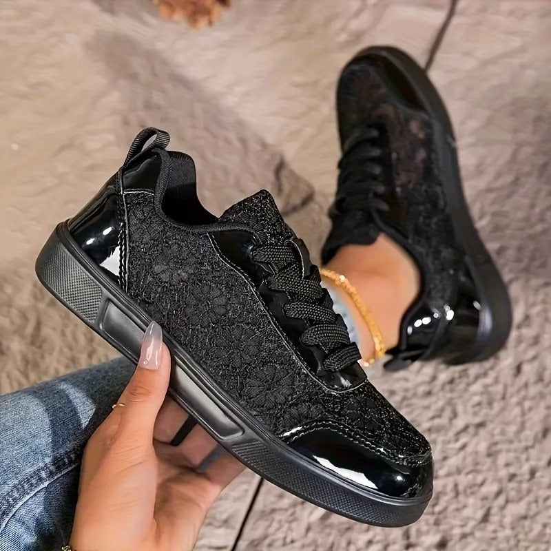 Sneakers in pizzo floreale con lacci da donna