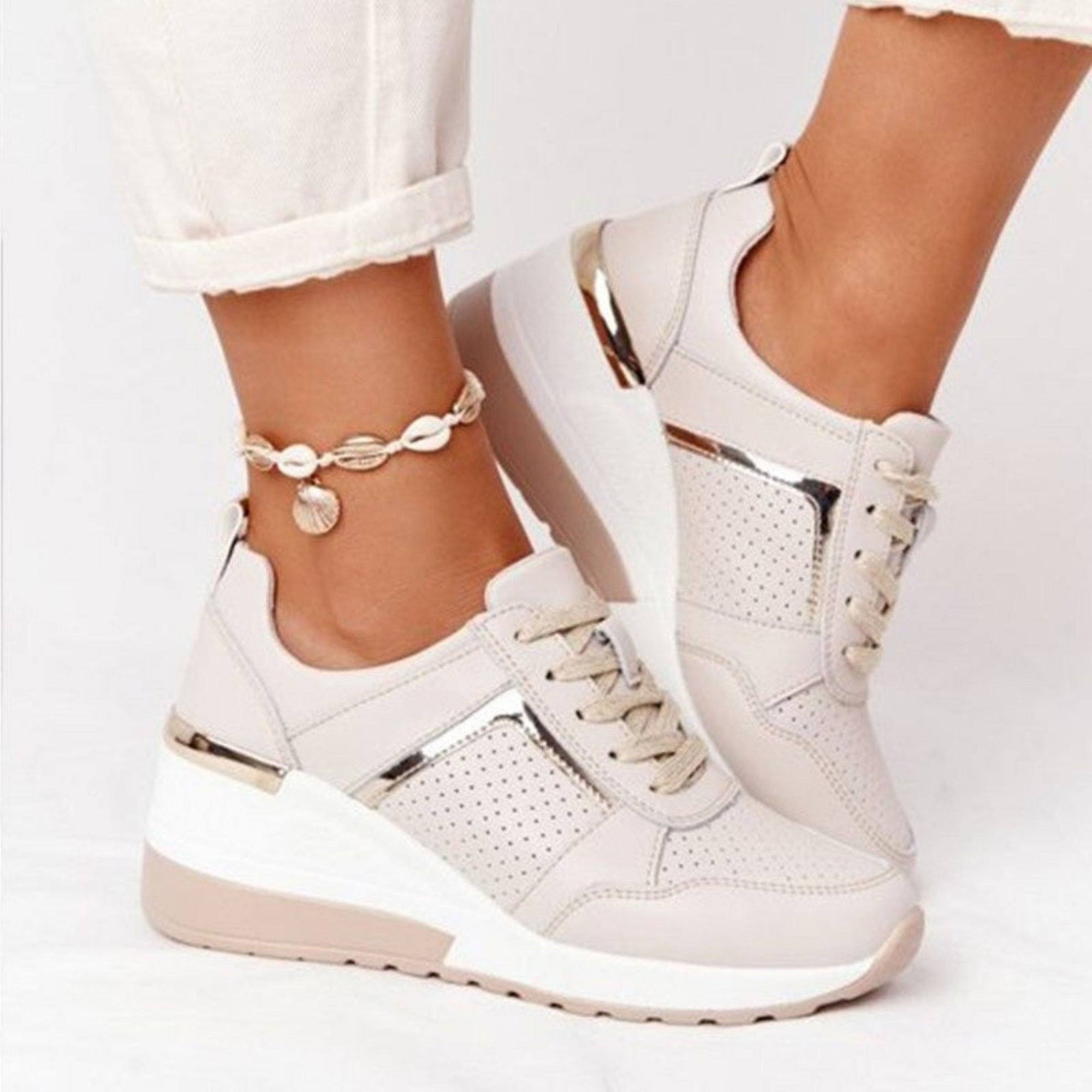 Sneaker con zeppa comfort in similpelle da donna