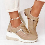 Sneaker con zeppa comfort in similpelle da donna