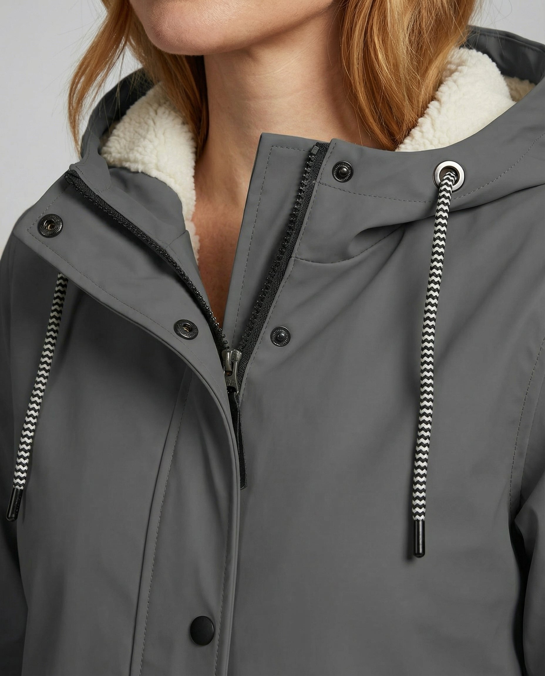 Parka oversize con cappuccio e pelliccia ecologica da donna