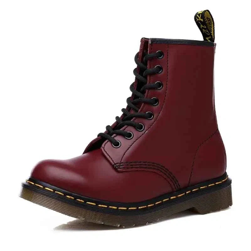 Stivali Martin con lacci in pelle da donna