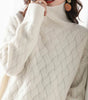 Maglione oversize a trecce con maniche lunghe e collo alto da donna