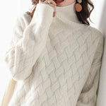 Maglione oversize a trecce con maniche lunghe e collo alto da donna