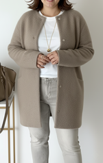 Cardigan lungo oversize in maglia con collo tondo da donna