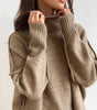 Ensemble pull à col roulé avec pantalon pour femme