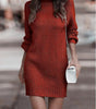 Vestito maglione corto aderente a maniche lunghe e collo alto per donna