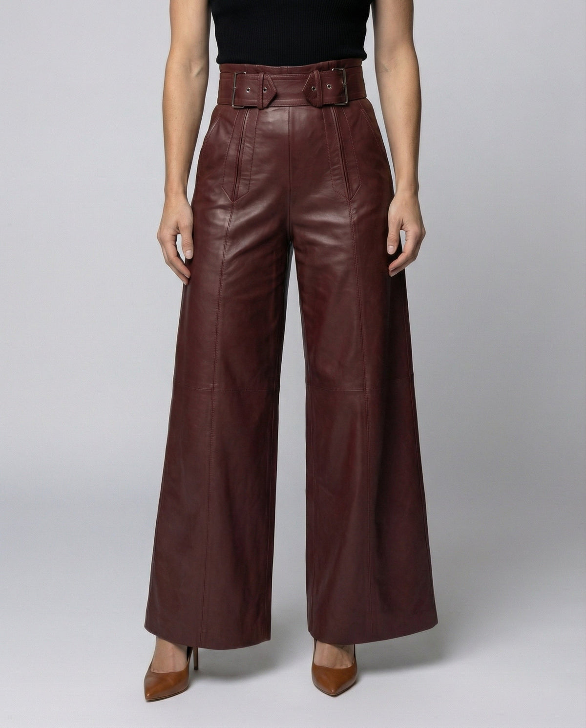 Pantaloni larghi a vita alta in ecopelle con cintura da donna