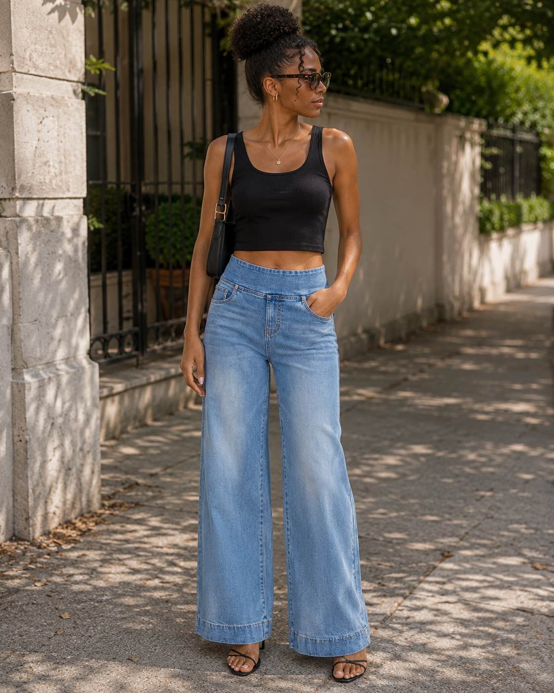 Jeans larghi a vita alta e taglio dritto con tasche per donna