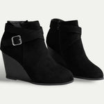 Stivaletti con zeppa in similpelle per donna