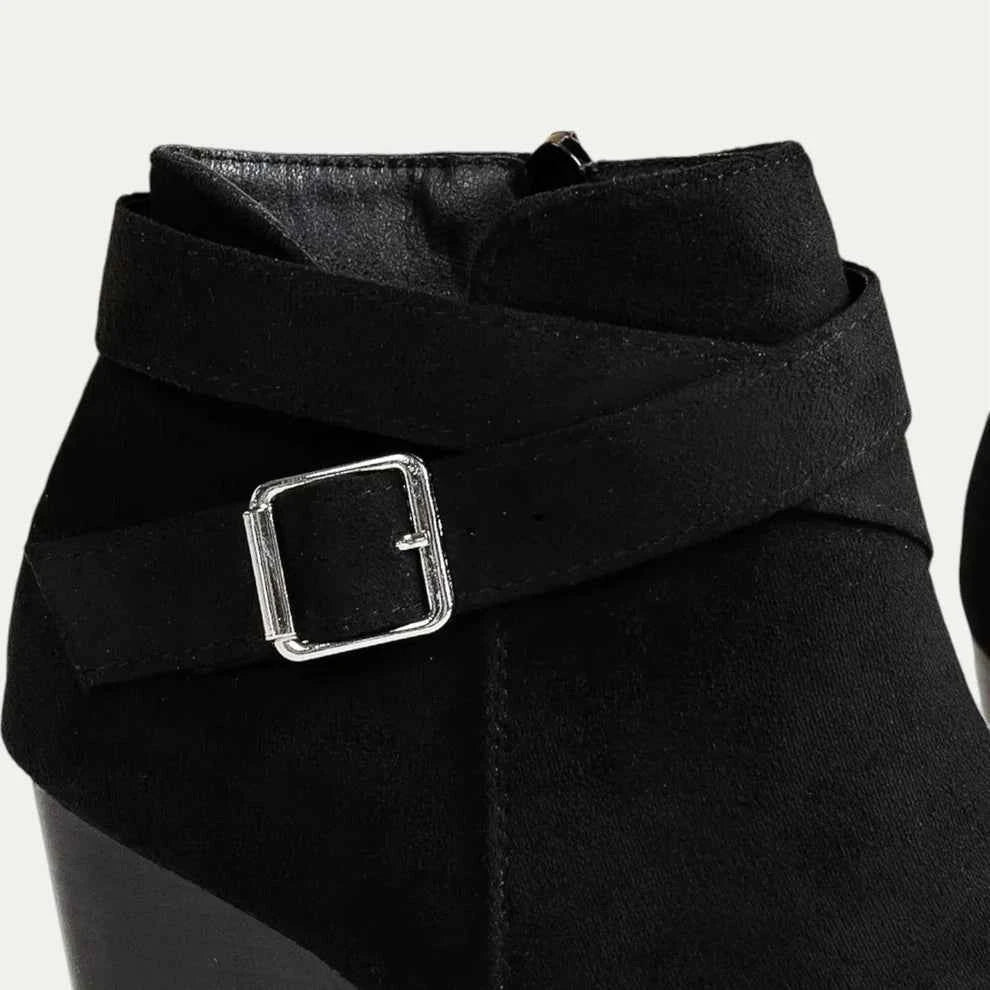 Stivaletti con zeppa in similpelle per donna