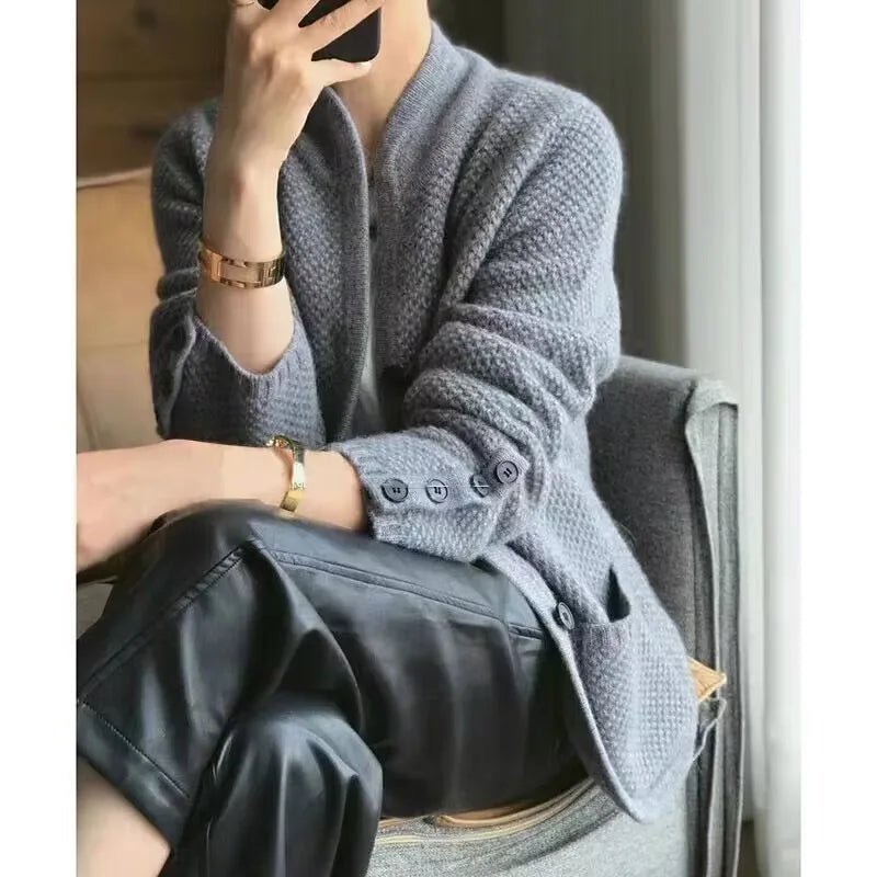 Cardigan en Laine à Col Montant pour Femmes - Emilia Lane