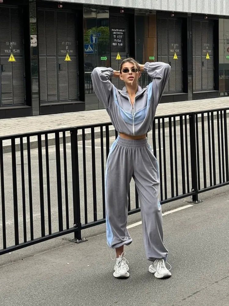 Ensemble décontracté sportif à fermeture éclair pour femmes - Emilia Lane