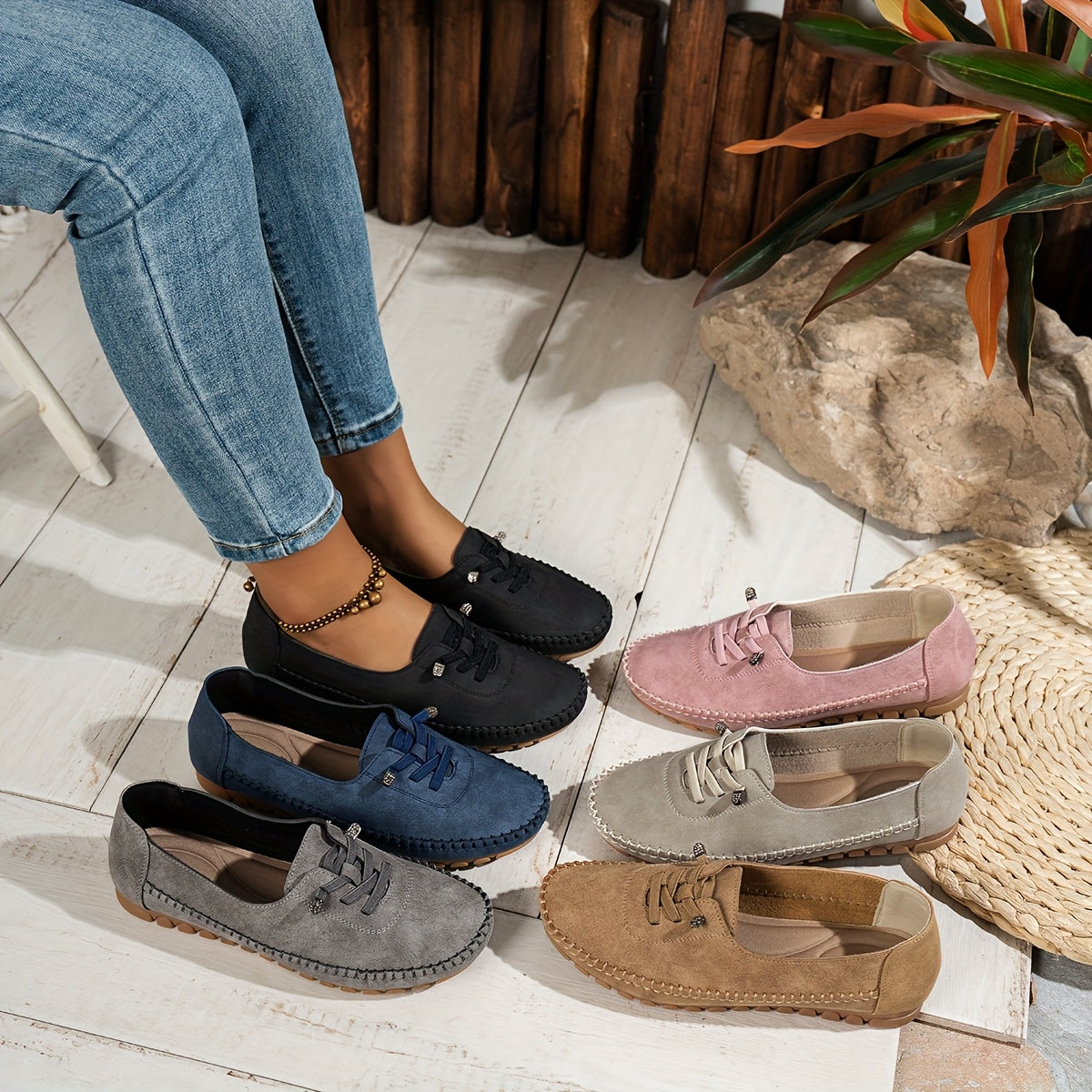 Mocassino Confort con Lacci Decorativi in Similpelle per Donna