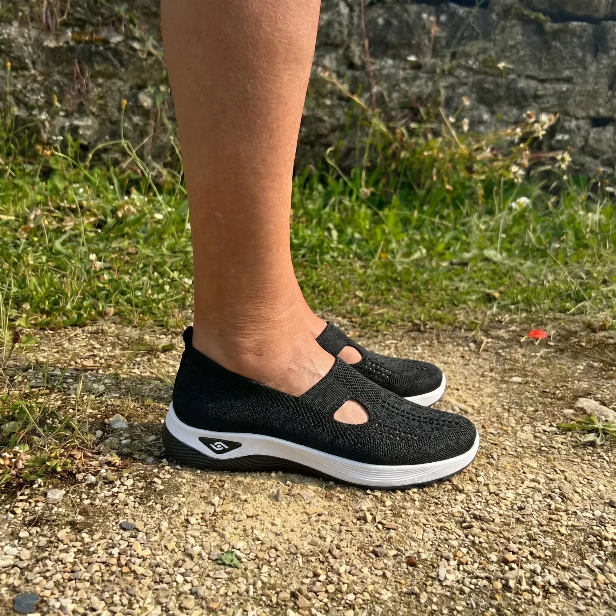Sneaker comoda e leggera senza lacci in maglia per donna