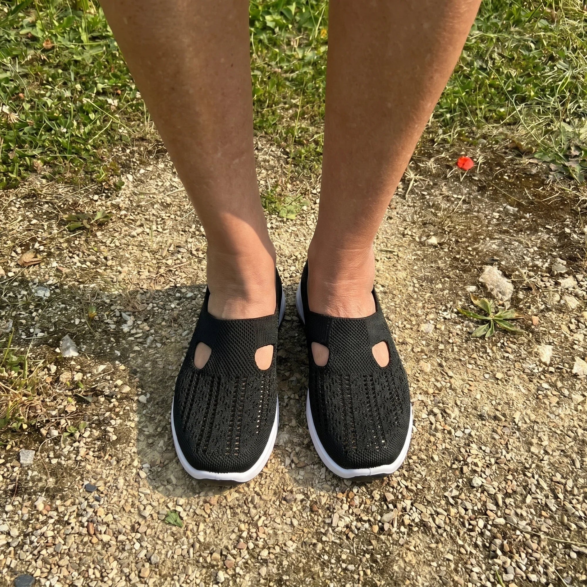 Sneaker comoda e leggera senza lacci in maglia per donna