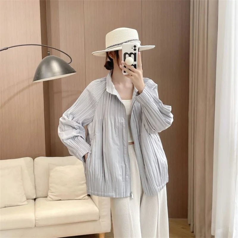 Manteau Zip Pleat pour Femmes - Emilia Lane