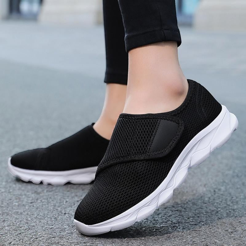 Cesto Confort per Piedi Larghi in Maglia Traspirante da Donna