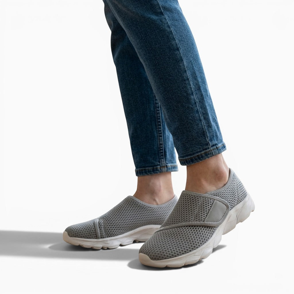 Cesto Confort per Piedi Larghi in Maglia Traspirante da Donna