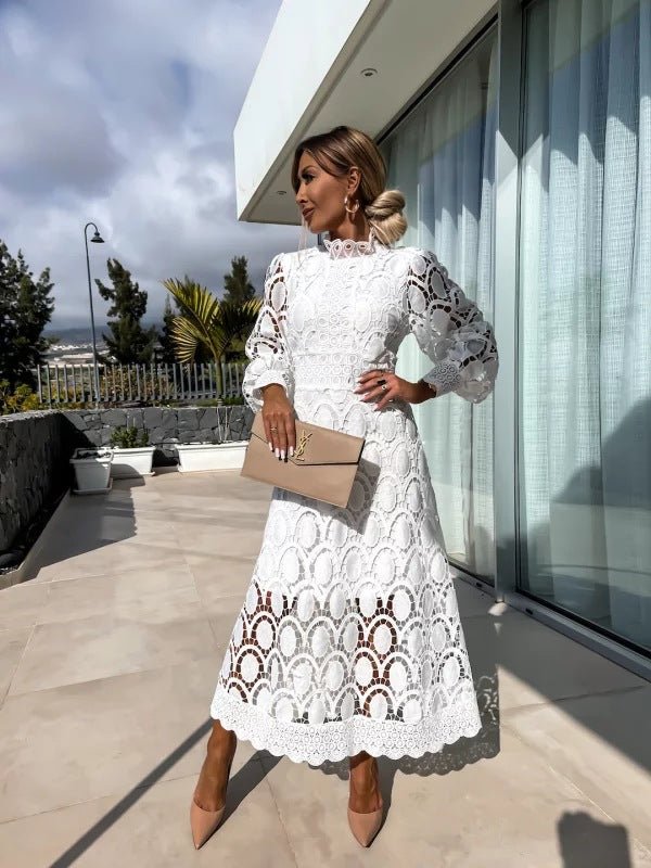 Robe en Dentelle avec Col Montant pour Femmes - Emilia Lane