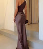 Robe longue à col asymétrique pour femmes - Emilia Lane