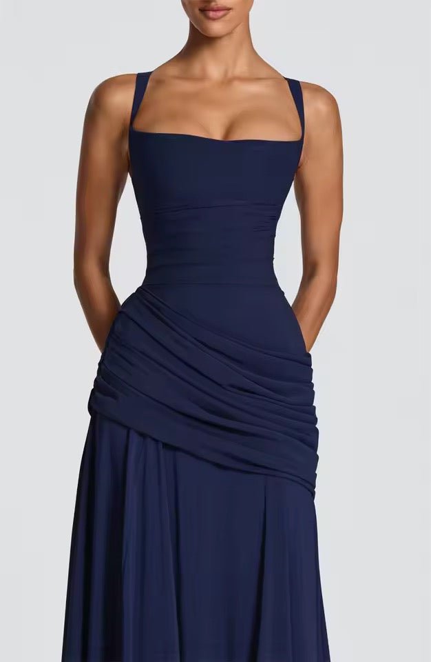 Robe Longue à Encolure Carrée et Drapé Latéral pour Femme | Idéale pour l'Été - Emilia Lane