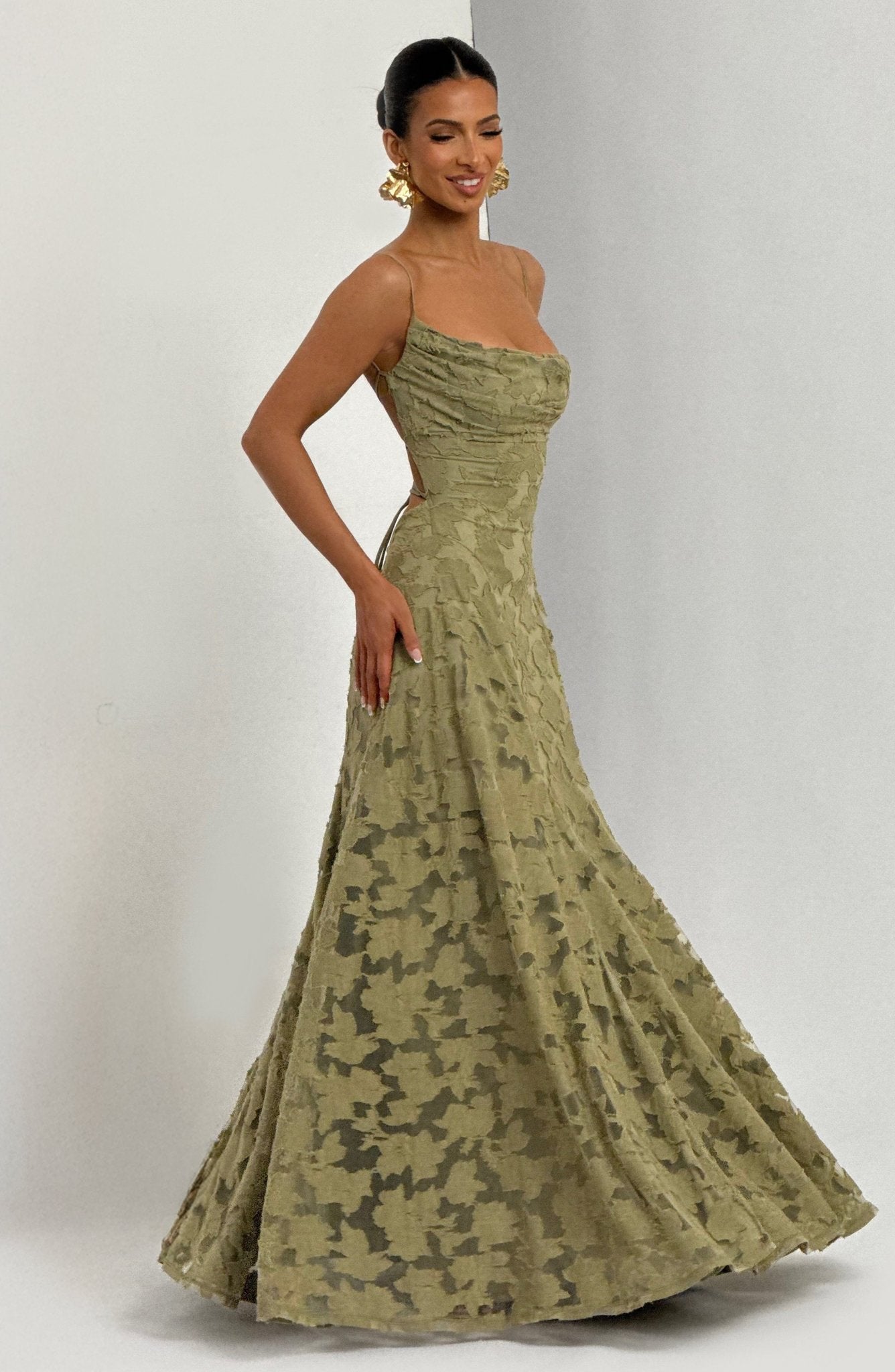 Robe Longue Drapée à Motif Floral avec Bretelles pour Femme | Idéale pour les Sorties - Emilia Lane