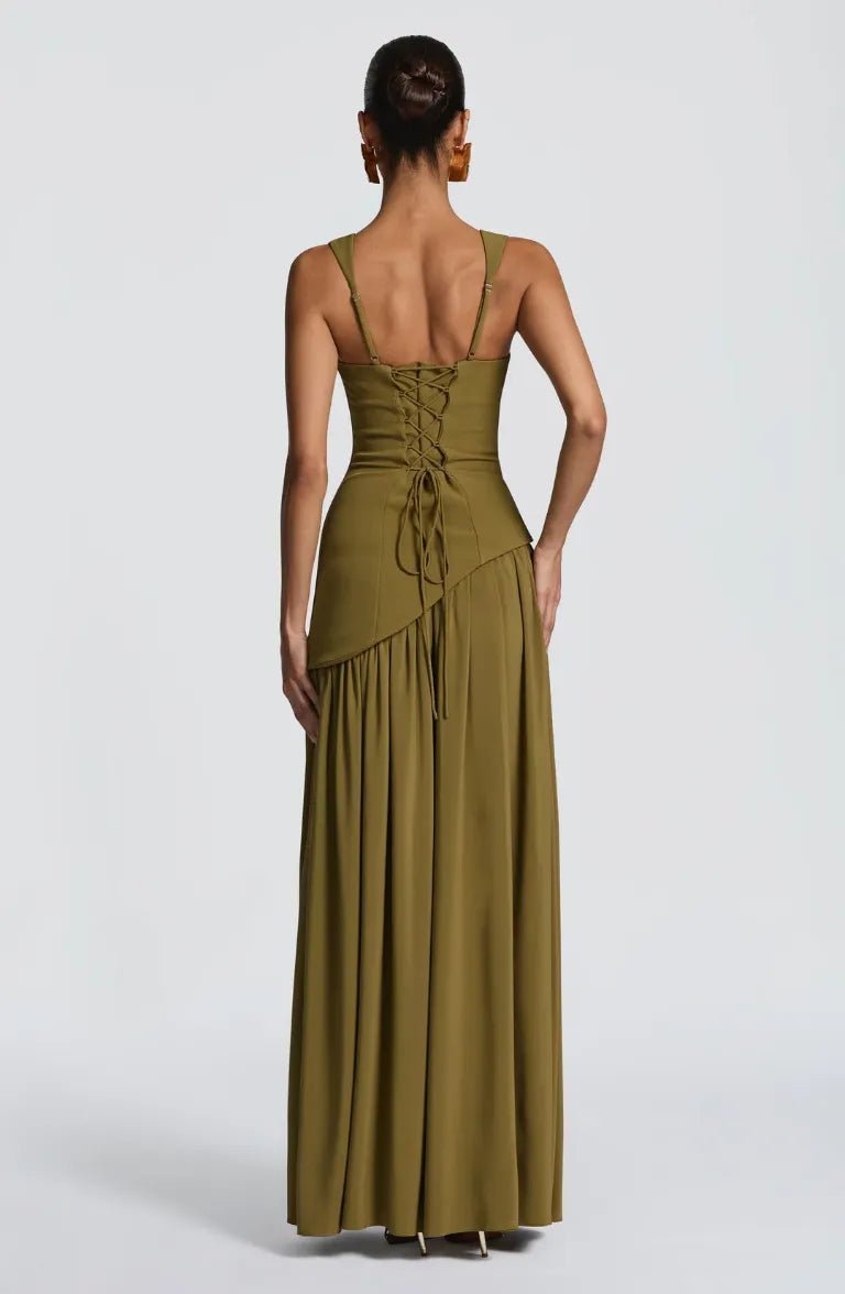 Robe Longue Évasée à Taille Cintrée pour Femme | Idéale pour les Sorties - Emilia Lane
