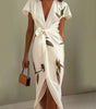 Robe portefeuille satin imprimée pour femmes - Emilia Lane