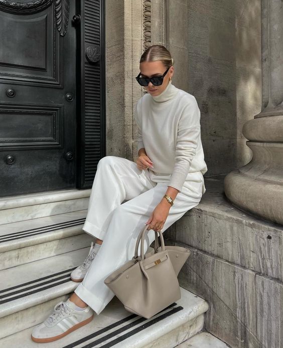 Sac à Main Luxe Surdimensionné avec Fermeture Dorée pour Femmes - Emilia Lane