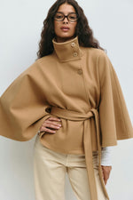 Veste Cape Courte à Col Montant pour Femme - Emilia Lane